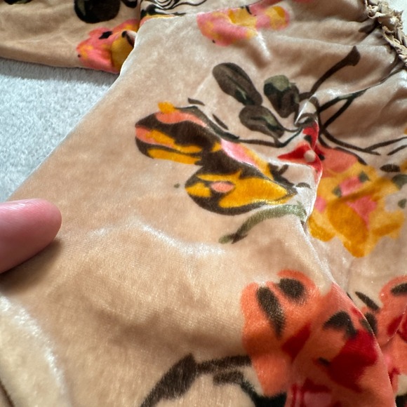 Sundance Top Womens XS Crushed Velvet Peasant Blouse Ruffle Accent Rayon Silk - Picture 3 of 8